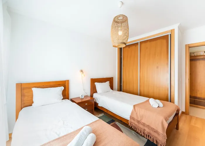 Ocean Terrace - Private Patio With Bbq & Sea View